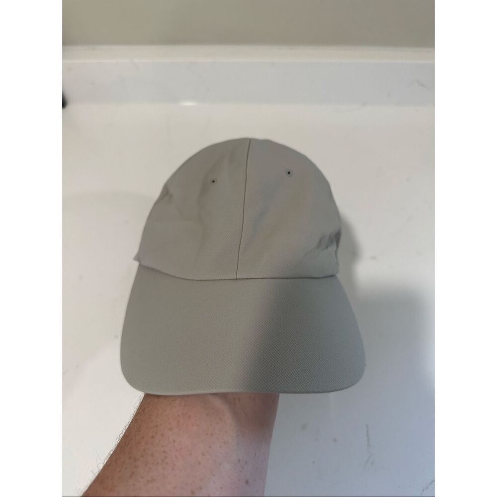 Lululemon Running Hat S/M Beige Unisex